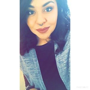 Meet your Posher, Agilene